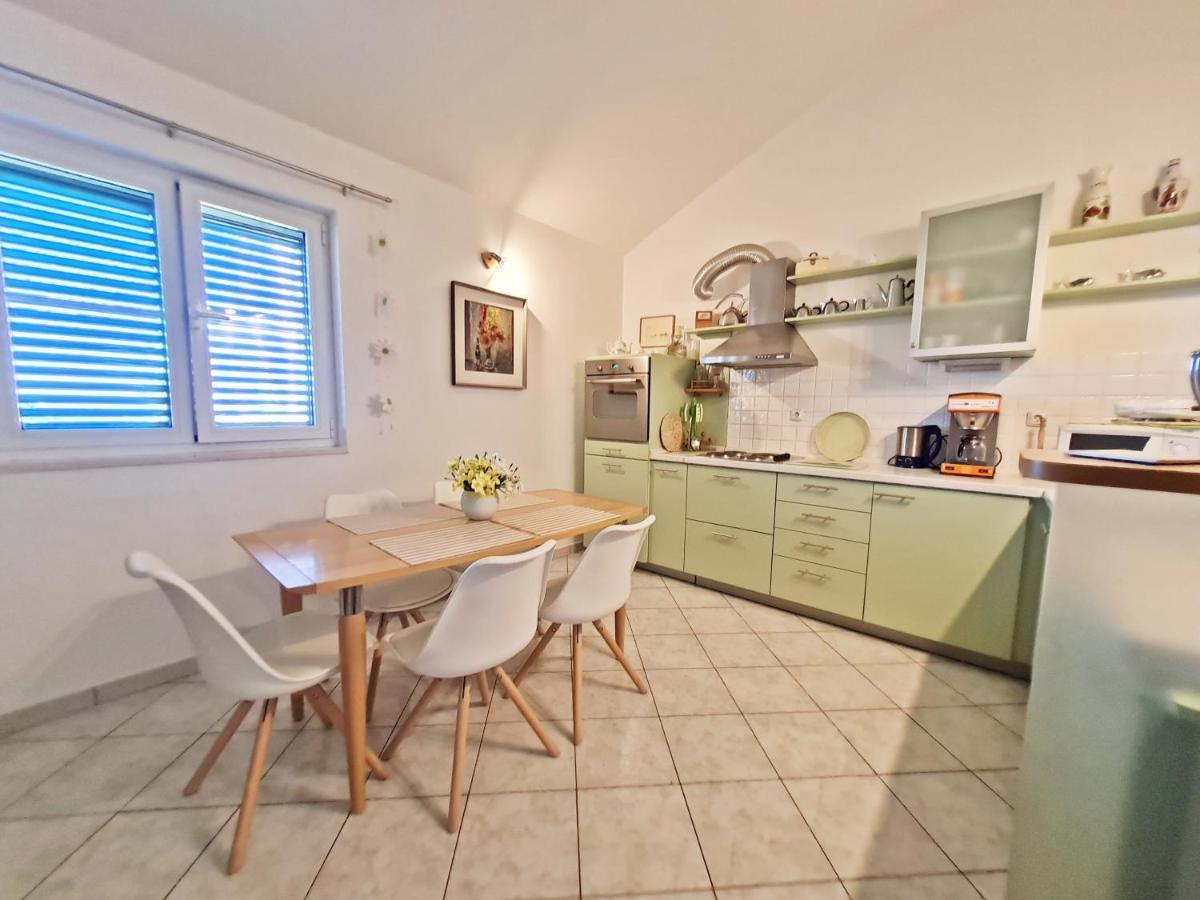 Apartment Ivana Borak オミシュ エクステリア 写真