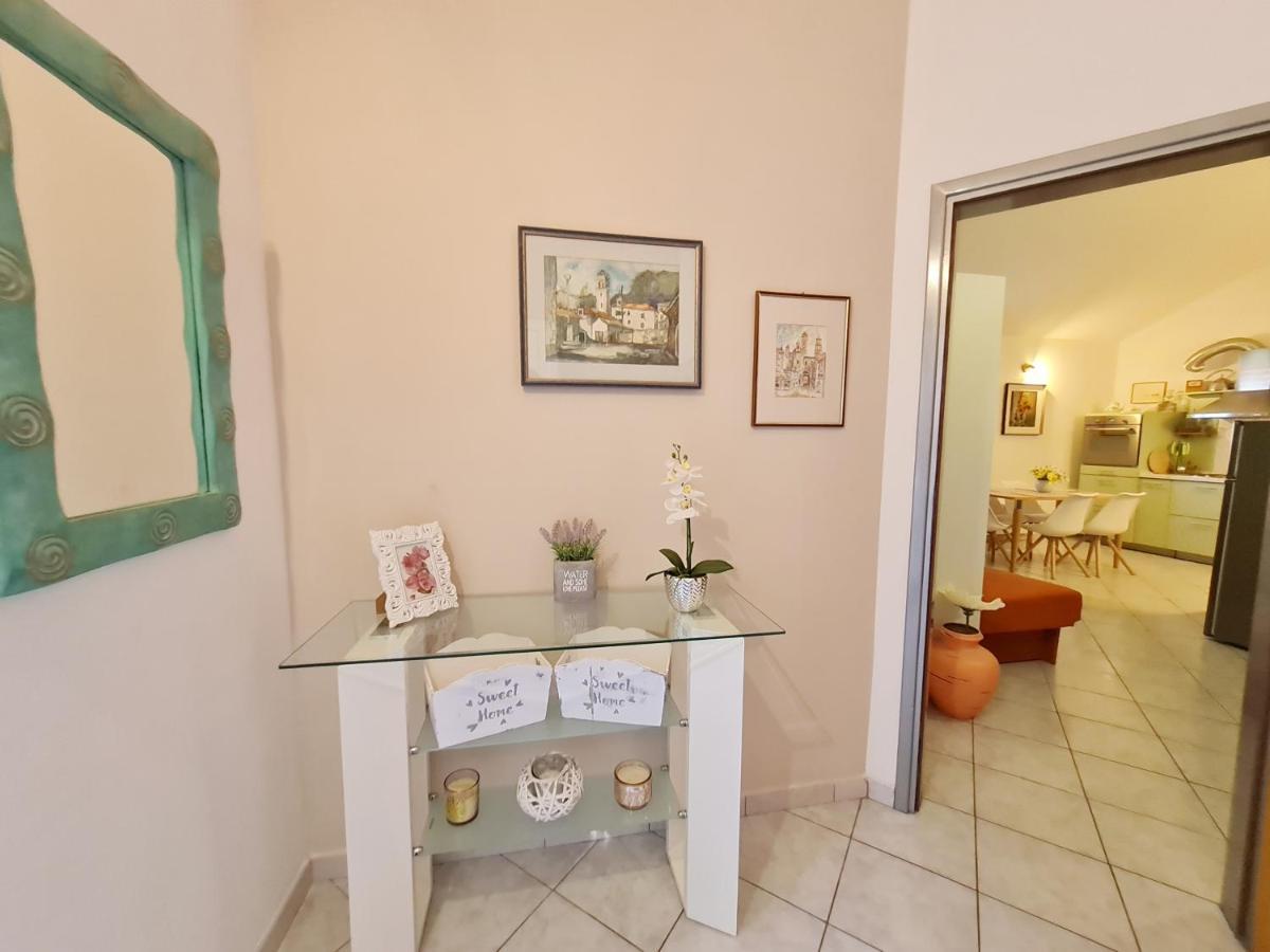 Apartment Ivana Borak オミシュ エクステリア 写真